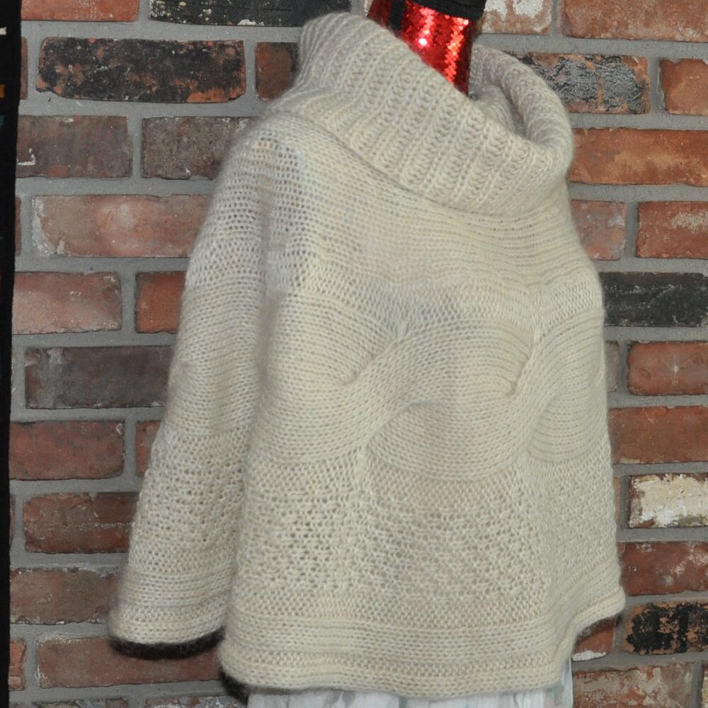 Nardi & Tagliaferri Italy Cable Knit Ivory Poncho Sweater Cowl Neck Wool Blend